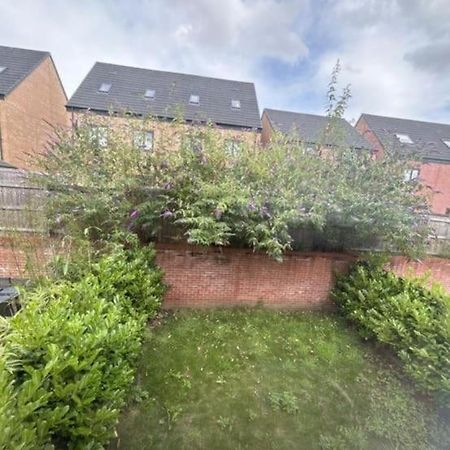 Private Room In A House With Parking In Lenton Nottingham Buitenkant foto