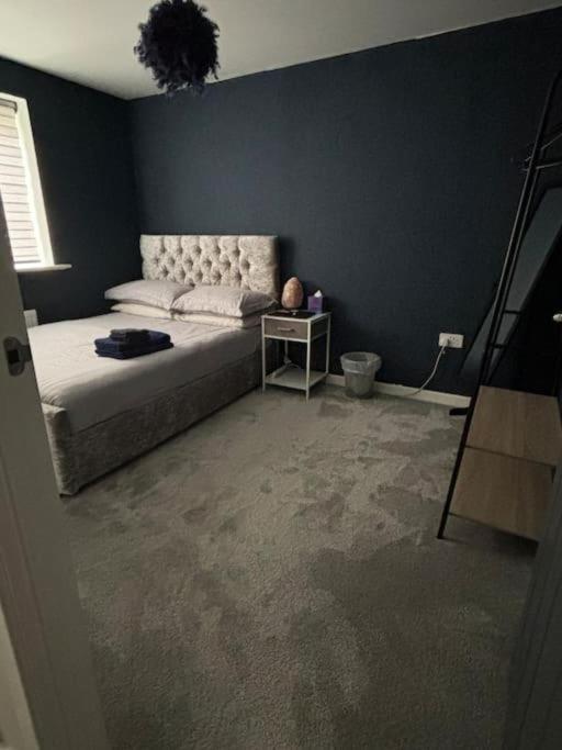 Private Room In A House With Parking In Lenton Nottingham Buitenkant foto